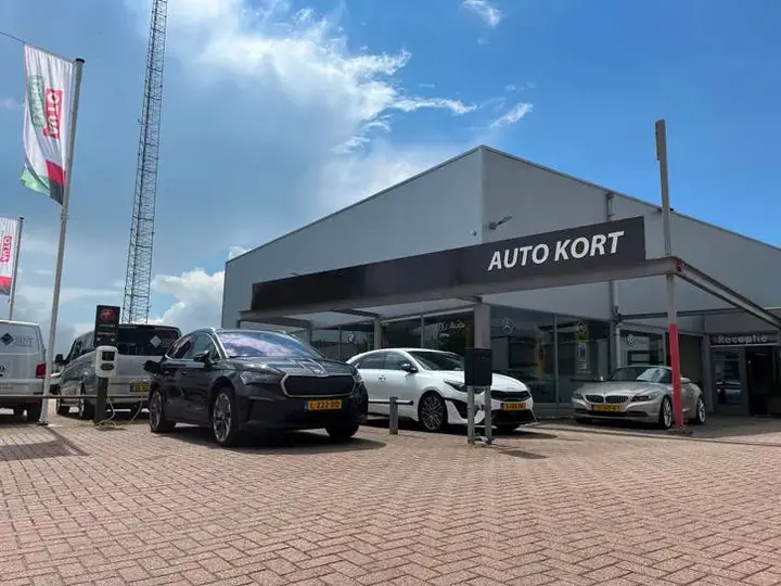 Volvo V40 2019 photo 2