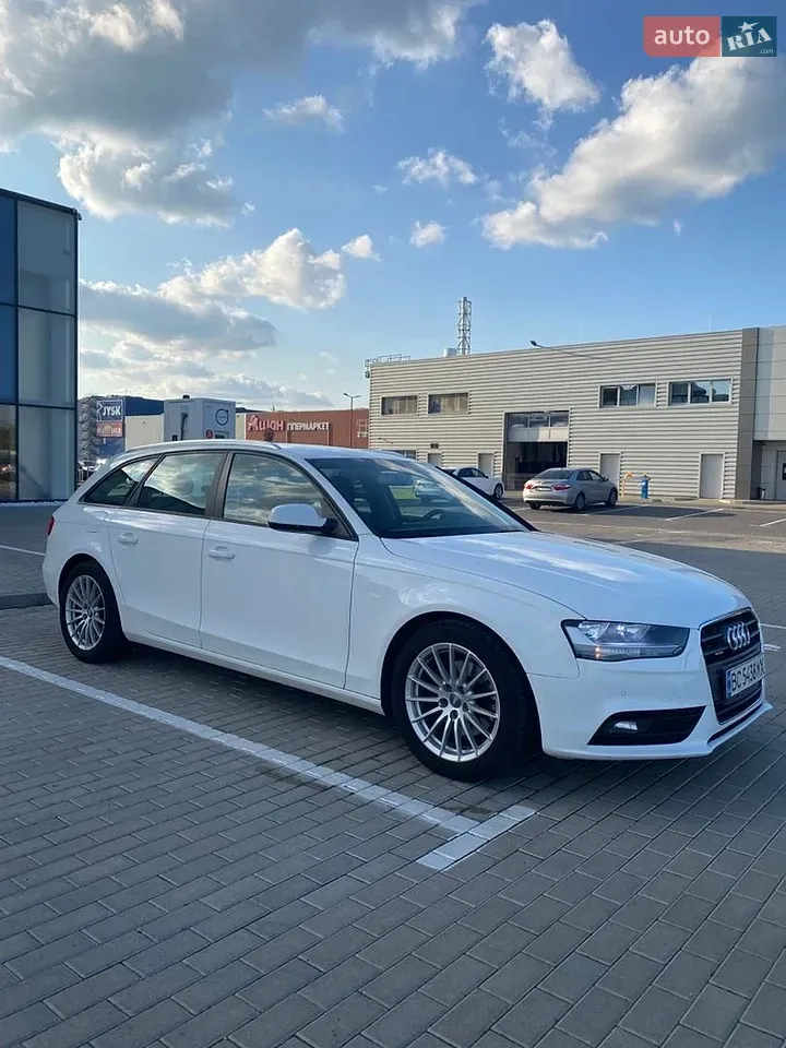 Audi A4 2014 photo 4