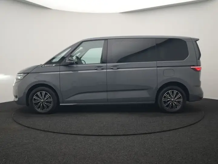 Volkswagen Multivan 2022 photo 2