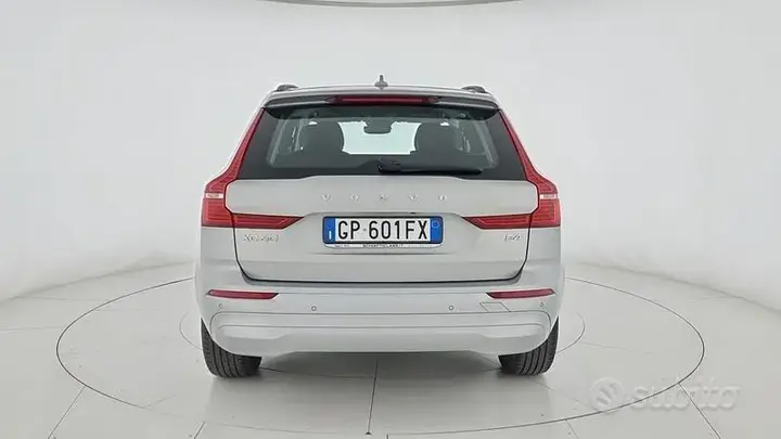 Volvo Xc60 2023 photo 3