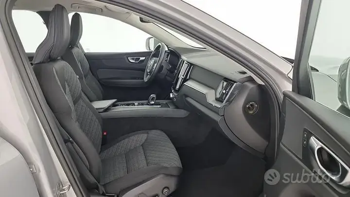 Volvo Xc60 2023 photo 4