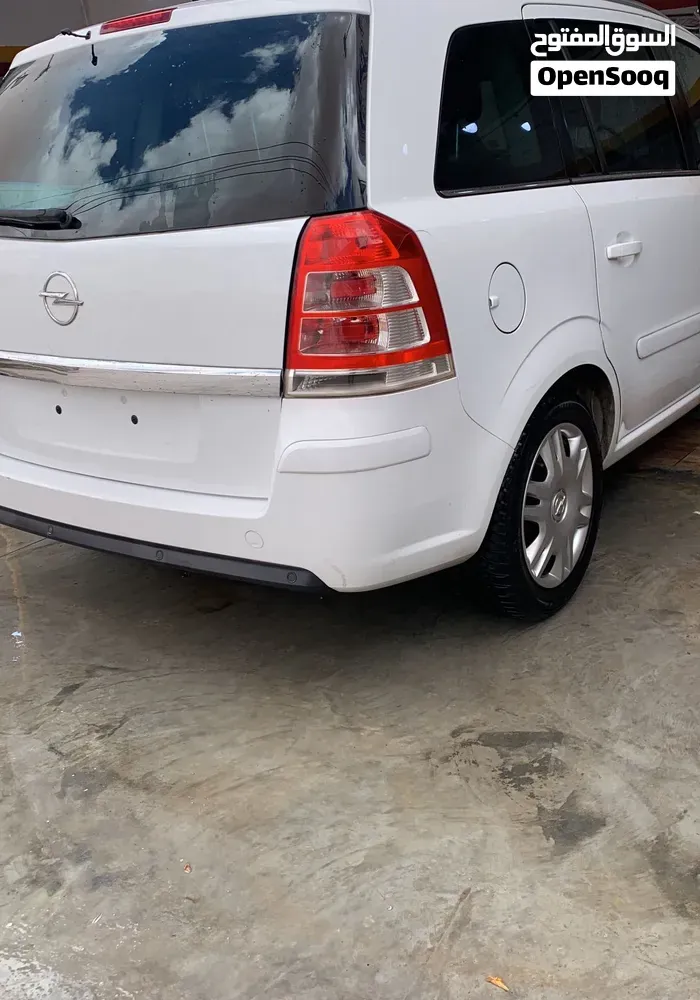 Opel Zafira 2012 photo 3