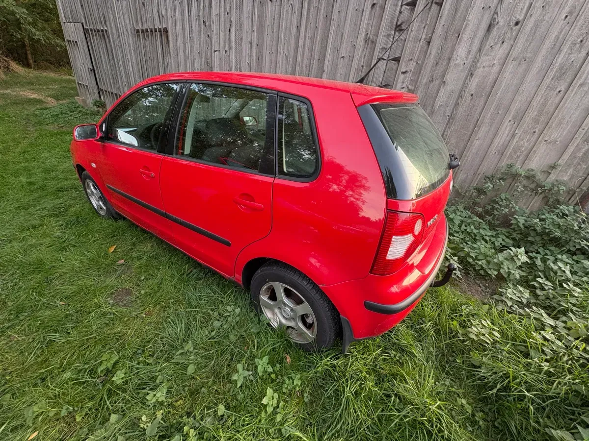 Volkswagen Polo 2002 photo 3