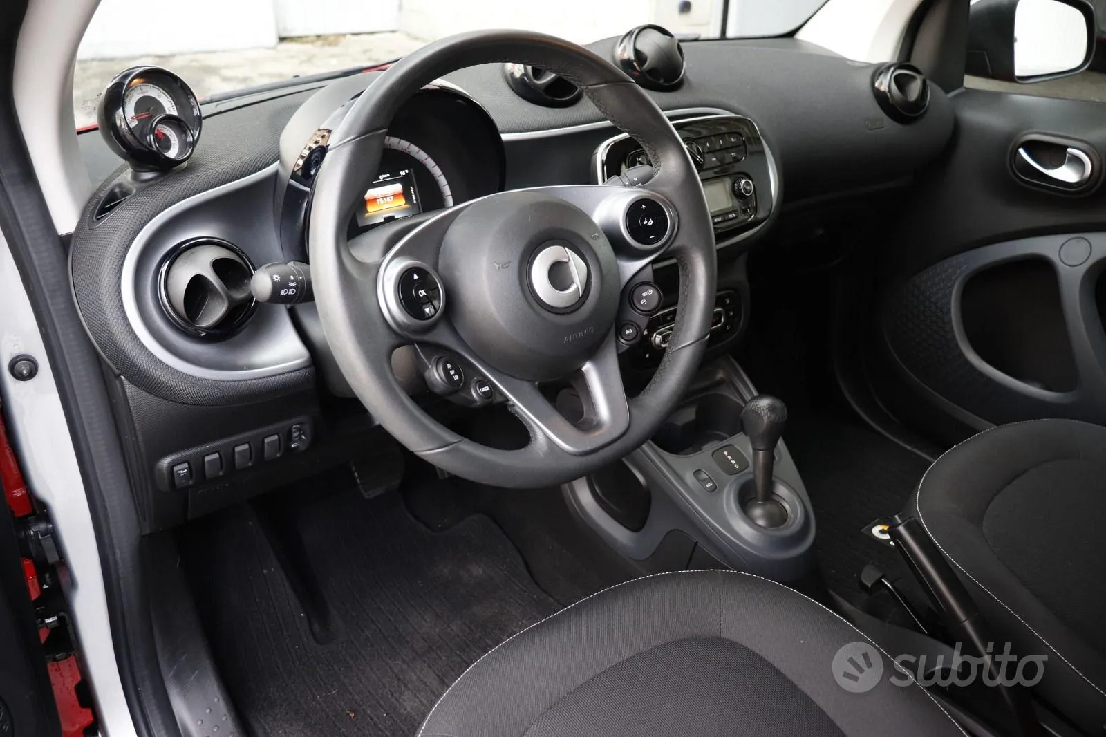 Smart Fortwo 2018 photo 3