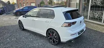 Volkswagen Golf 2025 photo 3