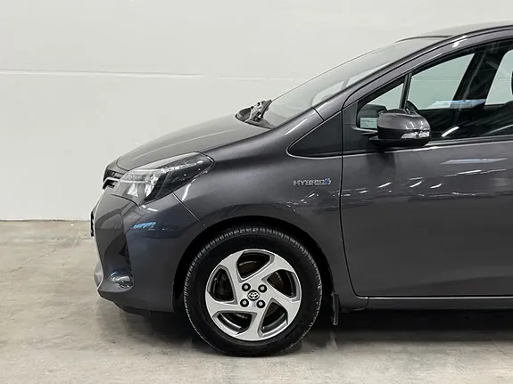 Toyota Yaris 2015 photo 3