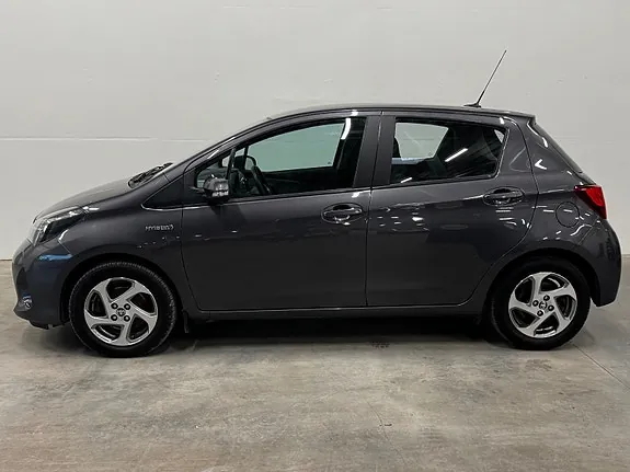 Toyota Yaris 2015 photo 2