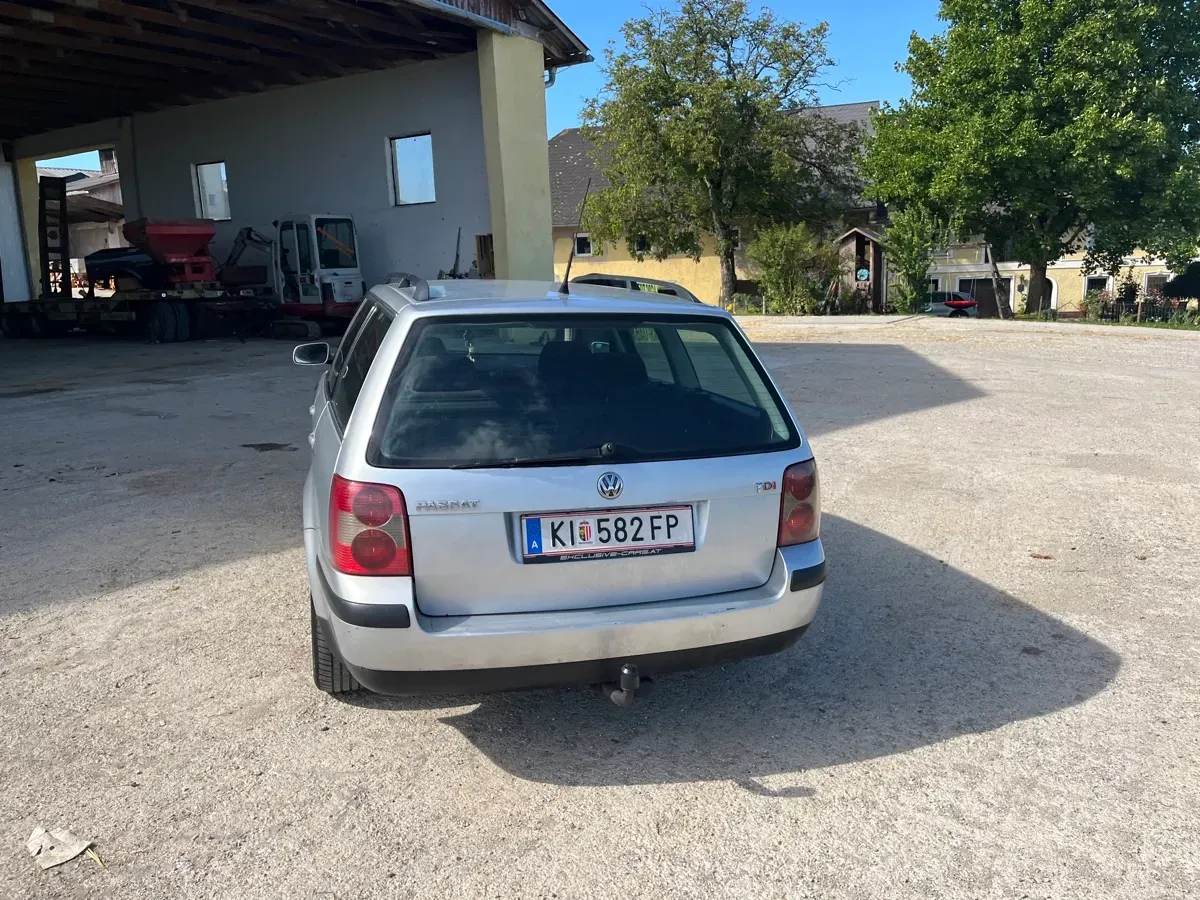 Volkswagen Passat 2003 photo 2