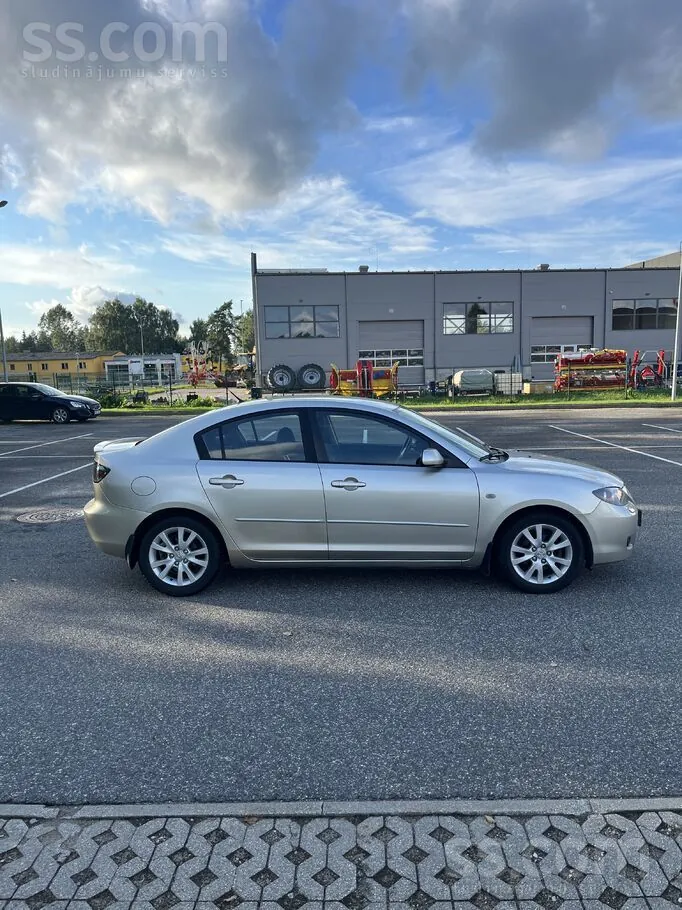 Mazda Mazda3 2008 photo 3