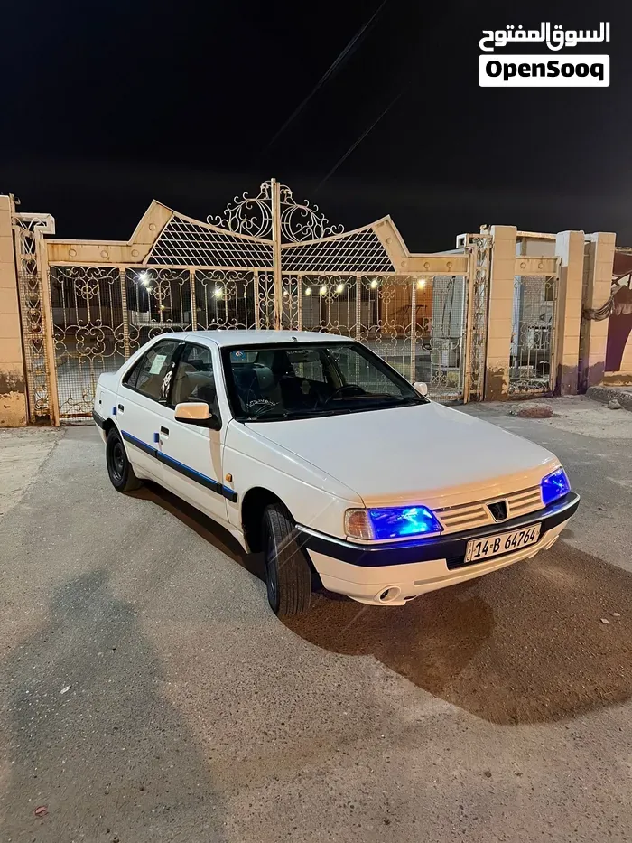 Peugeot 405