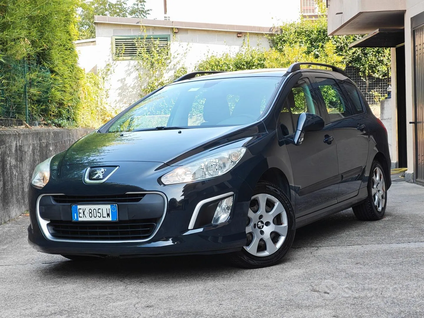 Peugeot 308 2012 photo 2