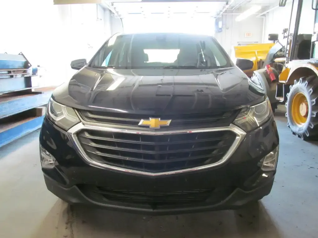 Chevrolet Equinox 2021 photo 2