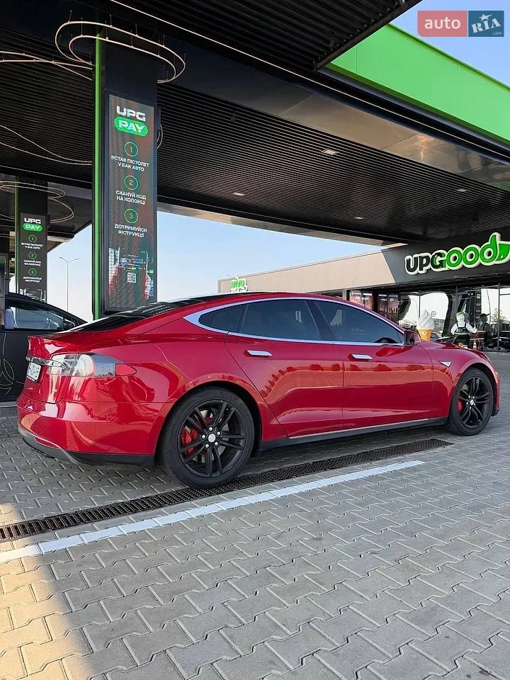 Tesla Model S 2013 photo 4