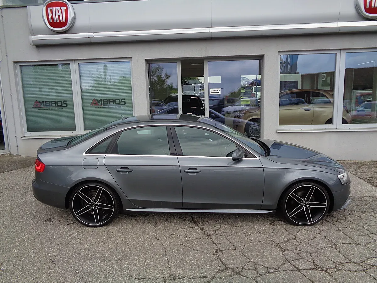 Audi A4 2013 photo 2