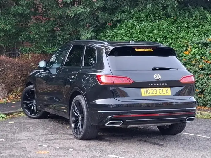 Volkswagen Touareg 2023 photo 2