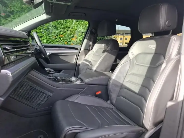 Volkswagen Touareg 2023 photo 5