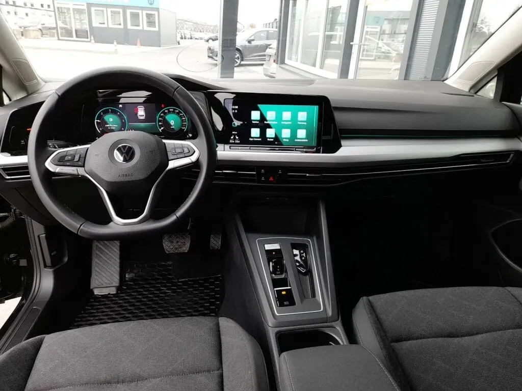 Volkswagen Golf 2022 photo 3