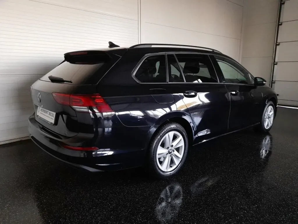 Volkswagen Golf 2022 photo 2