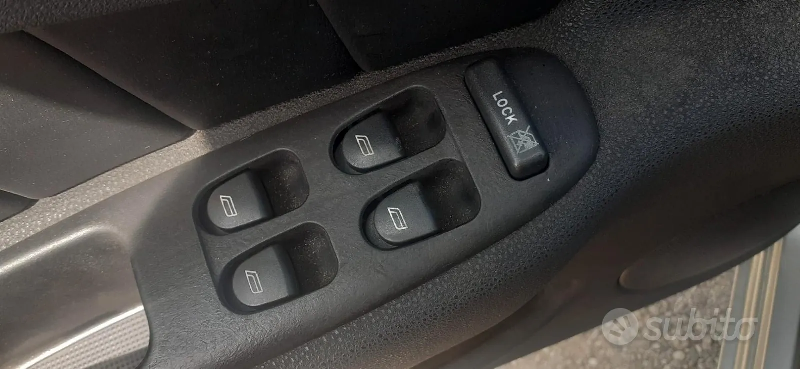 Alfa Romeo 156 2003 photo 3