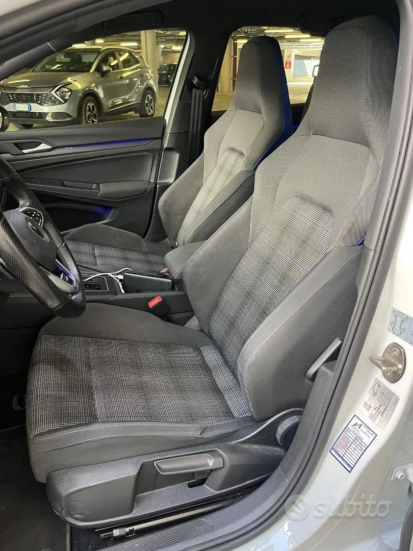 Volkswagen Golf 2023 photo 4