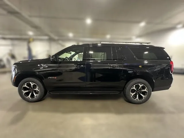 GMC Yukon Xl 2026 photo 2