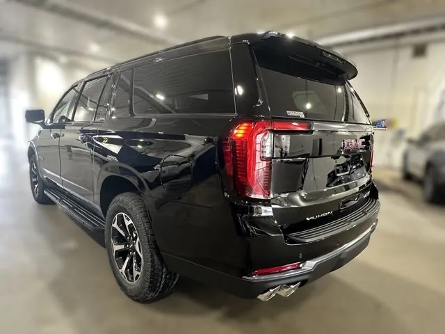 GMC Yukon Xl 2026 photo 3