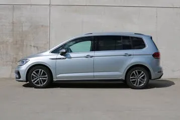 Volkswagen Touran 2025 photo 2