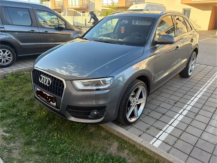 Audi Q3 2012 photo 3