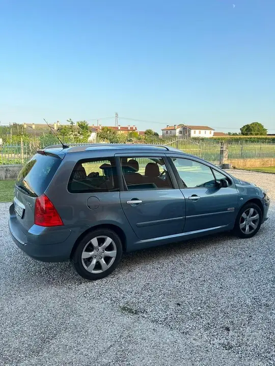Peugeot 307 Sw 2008 photo 4