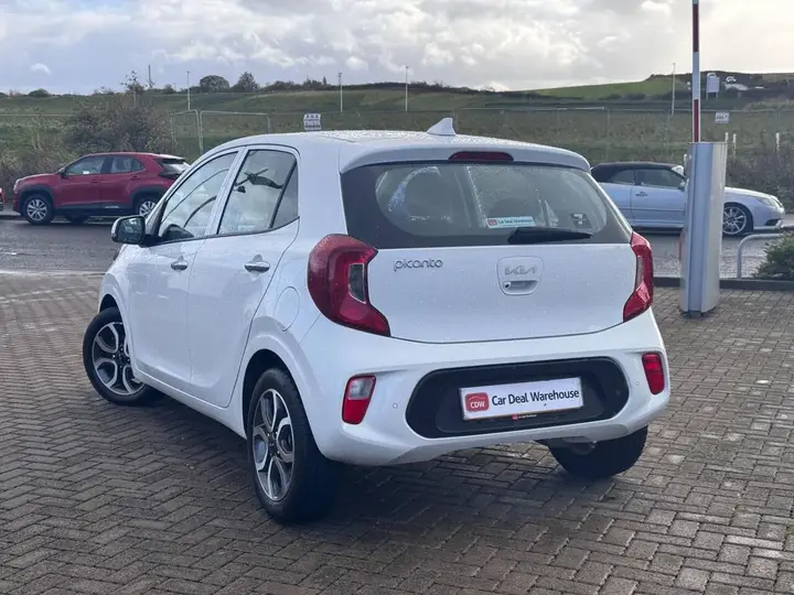 Kia Picanto 2023 photo 5