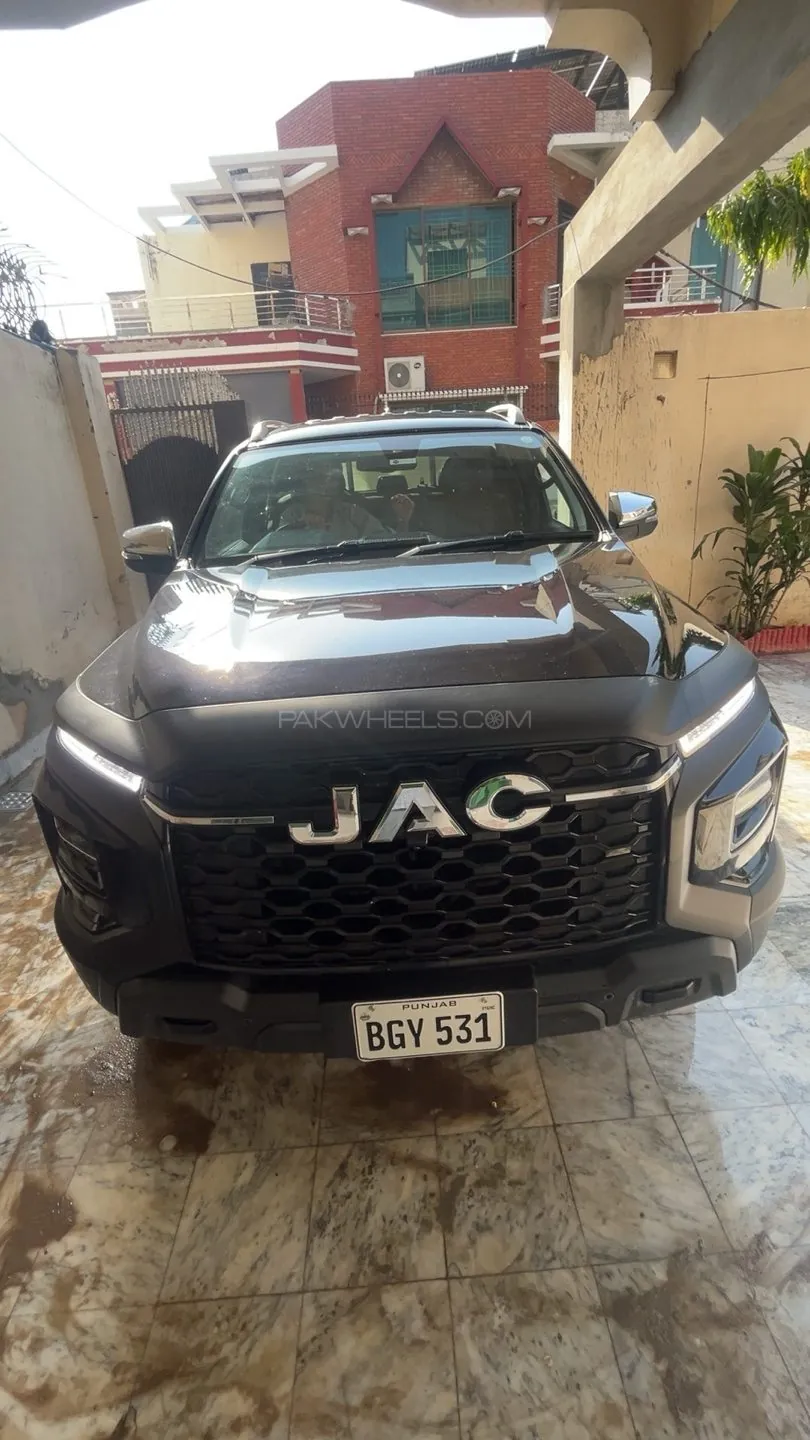 JAC T9