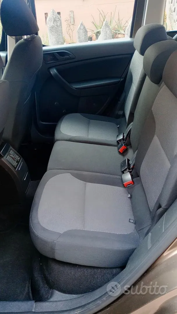 Skoda Yeti 2012 photo 4