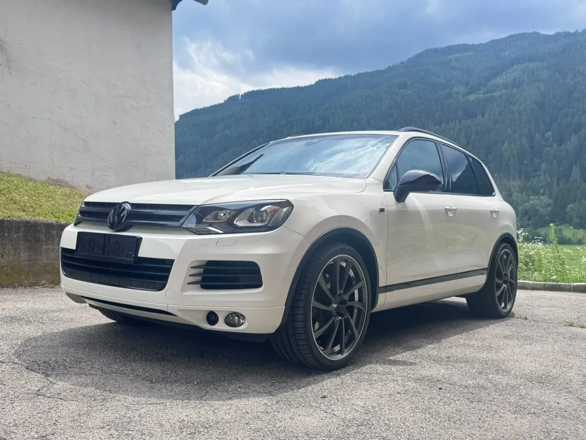 Volkswagen Touareg 2011 photo 2