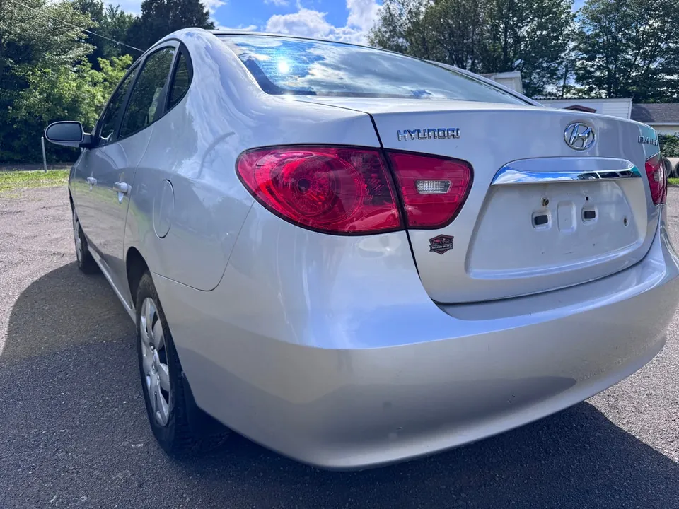 Hyundai Elantra 2010 photo 3