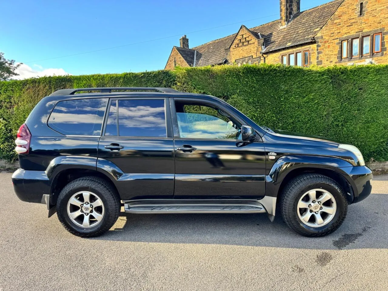 Toyota Land Cruiser 2005 photo 2