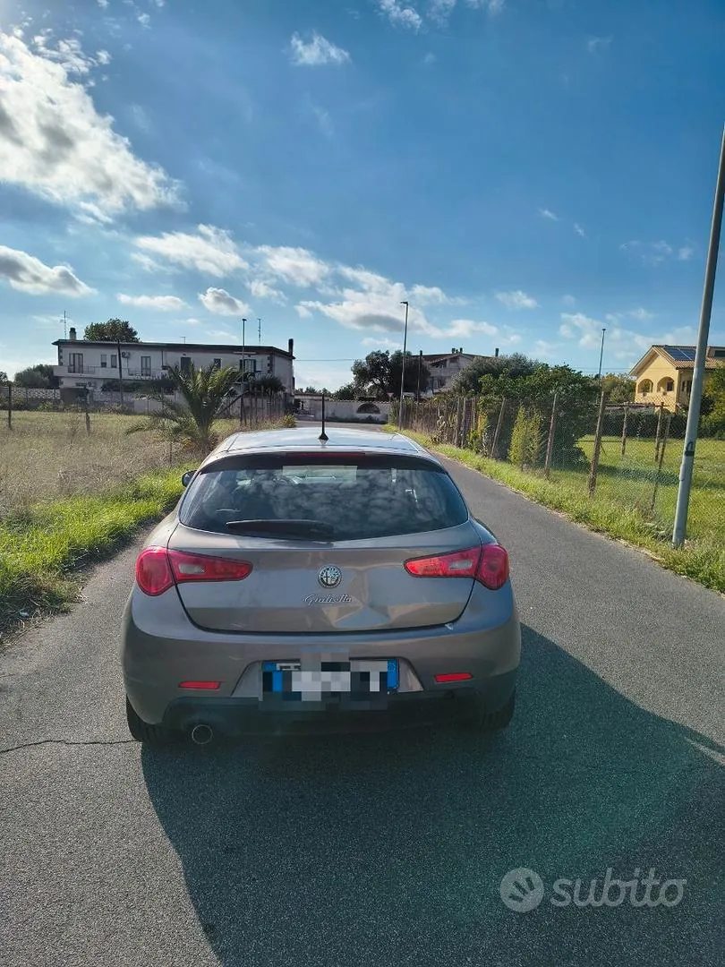 Alfa Romeo Giulietta 2013 photo 3