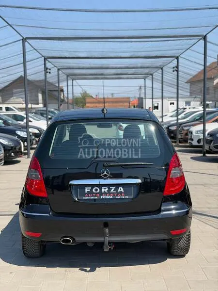 Mercedes-Benz A180 2009 photo 5
