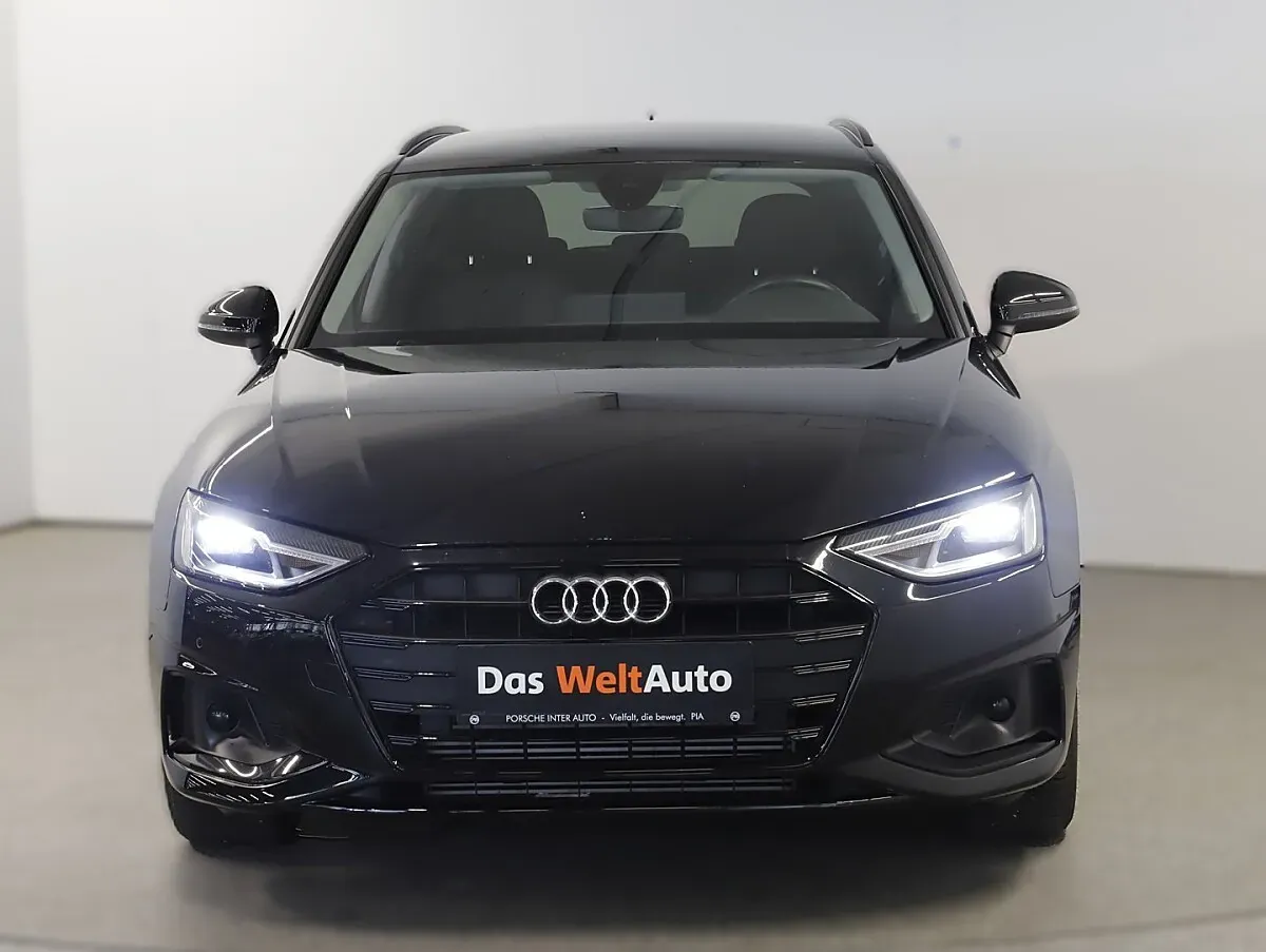 Audi A4 2023 photo 2