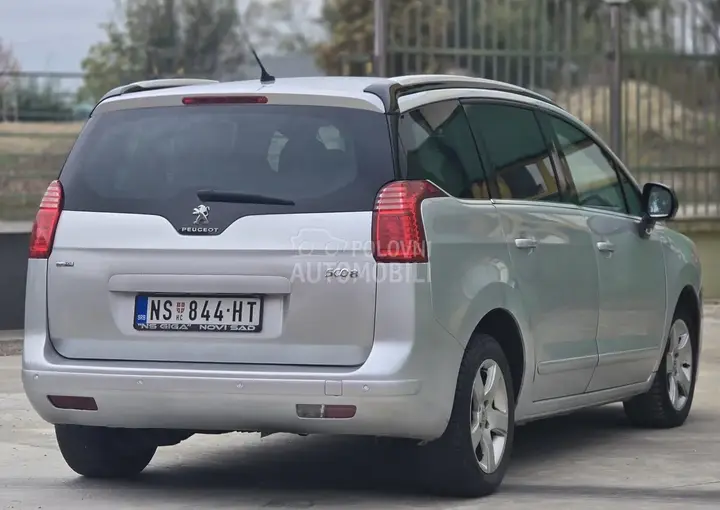 Peugeot 5008 2015 photo 4