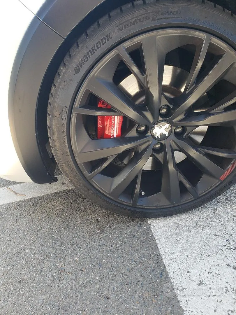 Peugeot 208 Gti 2017 photo 2