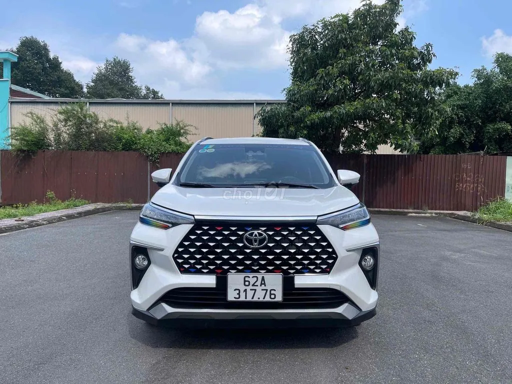 Toyota Veloz Cross