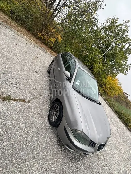 Seat Ibiza 2002 photo 5