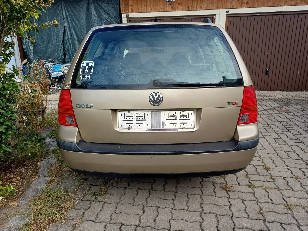 Volkswagen Golf 2001 photo 2