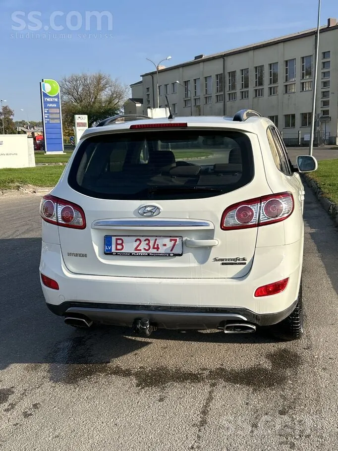 Hyundai Santa Fe 2012 photo 5