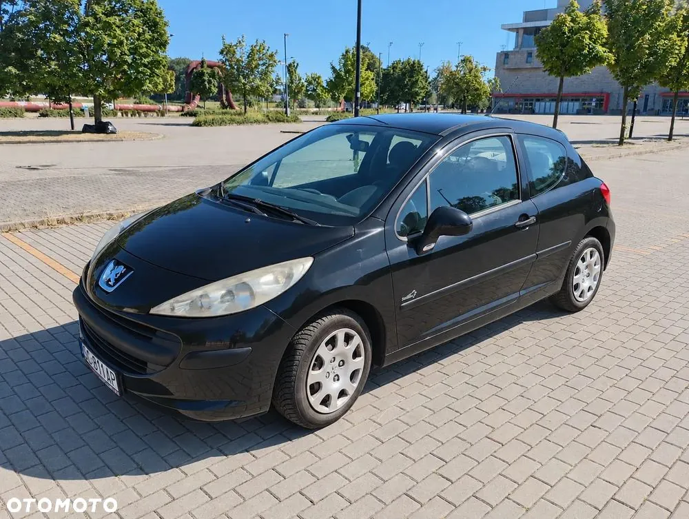 Peugeot 207 2006 photo 2