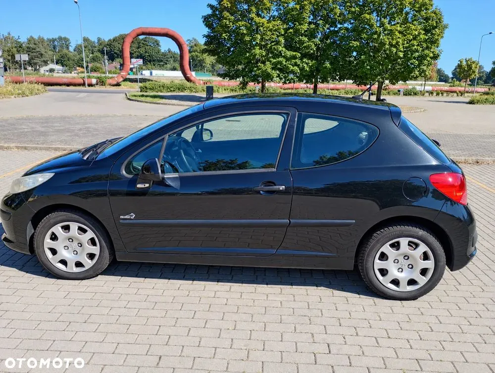 Peugeot 207 2006 photo 4