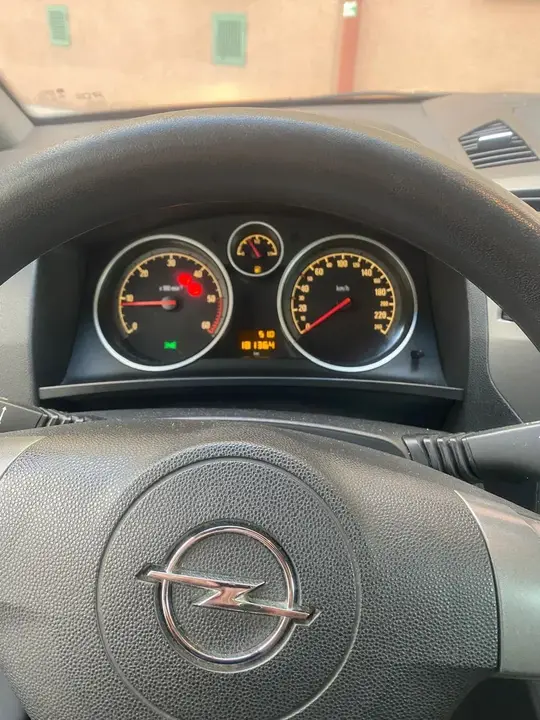 Opel Zafira 2006 photo 2