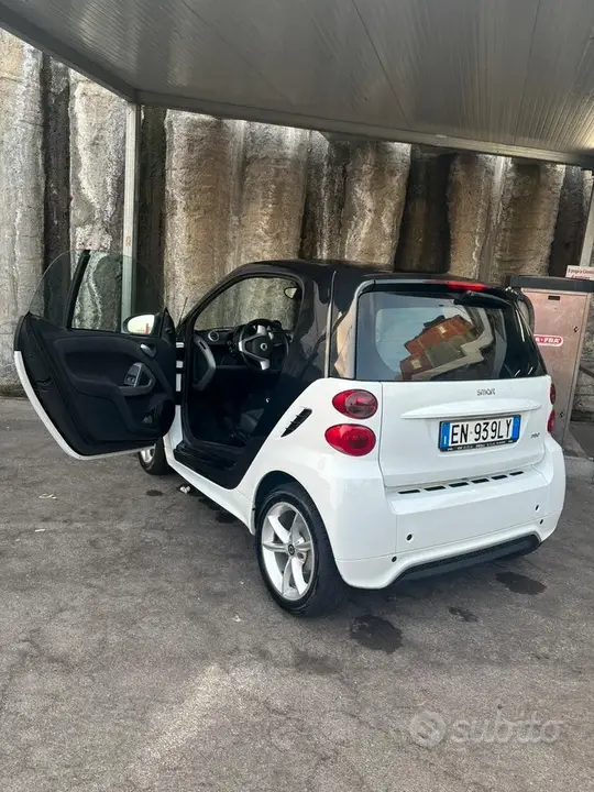Smart Fortwo 2012 photo 3