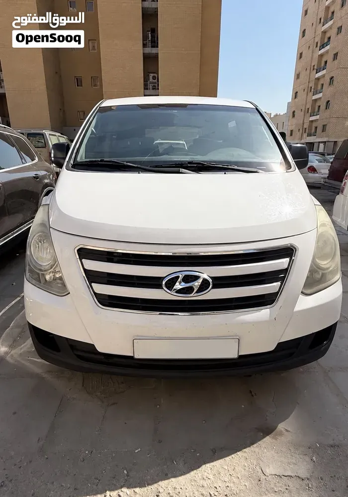 Hyundai H1 2017 photo 2
