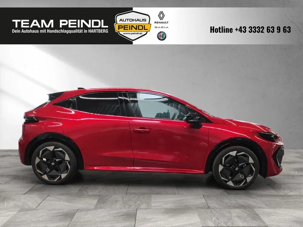 Renault Clio photo 2